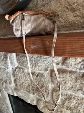 MAJO Neutral Ribbed Crossbody Bag – Lightweight Women’s Shoulder Bag